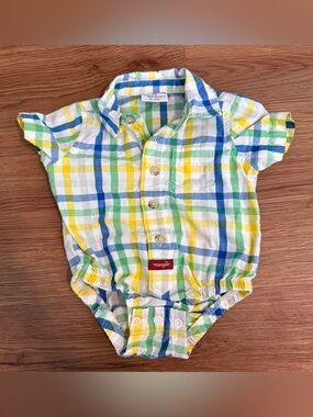 Wrangler baby boy bodysuit 0-3 months holiday colors